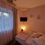 Marta - Goscinne Z Parkingiem, Aneksem Kuchennym, Grillem I Paleniskiem, Piekny Widok Na Karkonosze, Blisko Szlakow B&B 스클라르스카포렘바