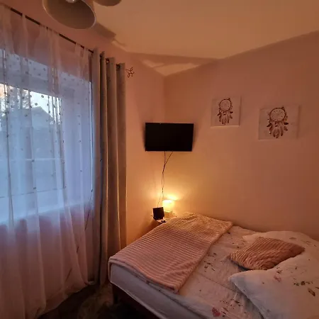 Marta - Goscinne Z Parkingiem, Aneksem Kuchennym, Grillem I Paleniskiem, Piekny Widok Na Karkonosze, Blisko Szlakow Bed & Breakfast Szklarska Poręba