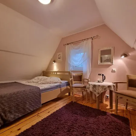 Couette-café Marta - Goscinne Z Parkingiem, Aneksem Kuchennym, Grillem I Paleniskiem, Piekny Widok Na Karkonosze, Blisko Szlakow